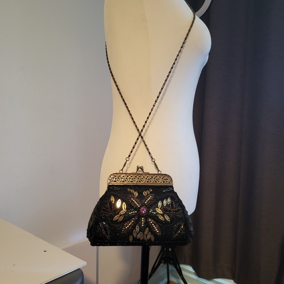 VINTAGE small embroidered crossbody  bag - Picture 5 of 8